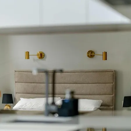 Klimatyczne Z Biurkiem W Poznaniu By Renters *