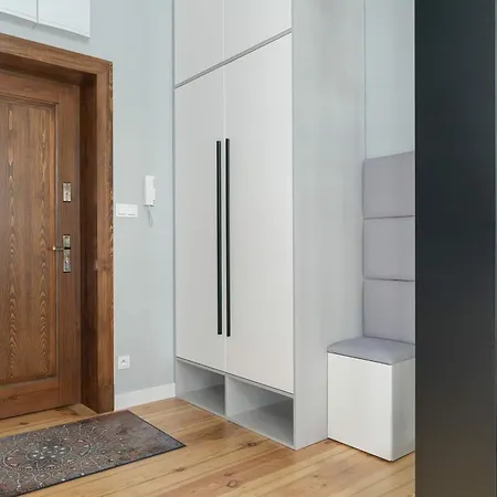 Klimatyczne Z Biurkiem W Poznaniu By Renters Apartamento Poznan