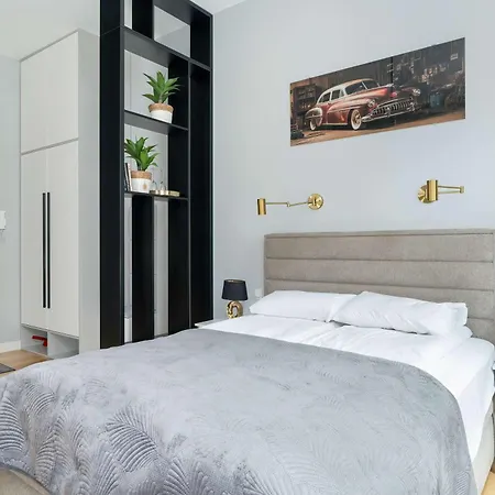 Klimatyczne Z Biurkiem W Poznaniu By Renters Апартаменты Познань