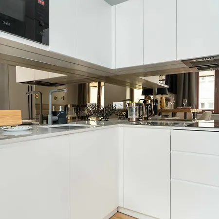 Klimatyczne Z Biurkiem W Poznaniu By Renters Poznań