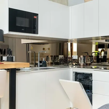 Klimatyczne Z Biurkiem W Poznaniu By Renters Apartmán *